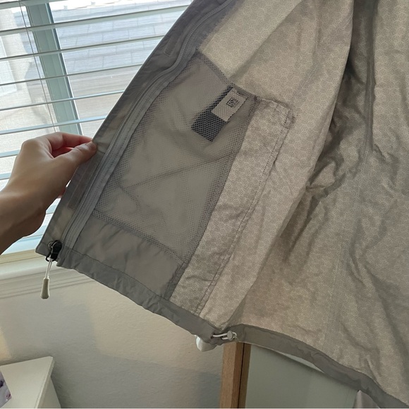 The North Face DryVent Waterproof Jacket - Picture 5 of 9